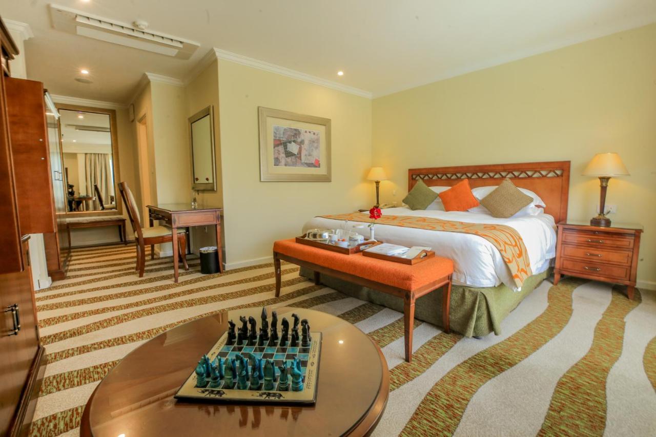 Kigali Serena Hotel Exterior photo