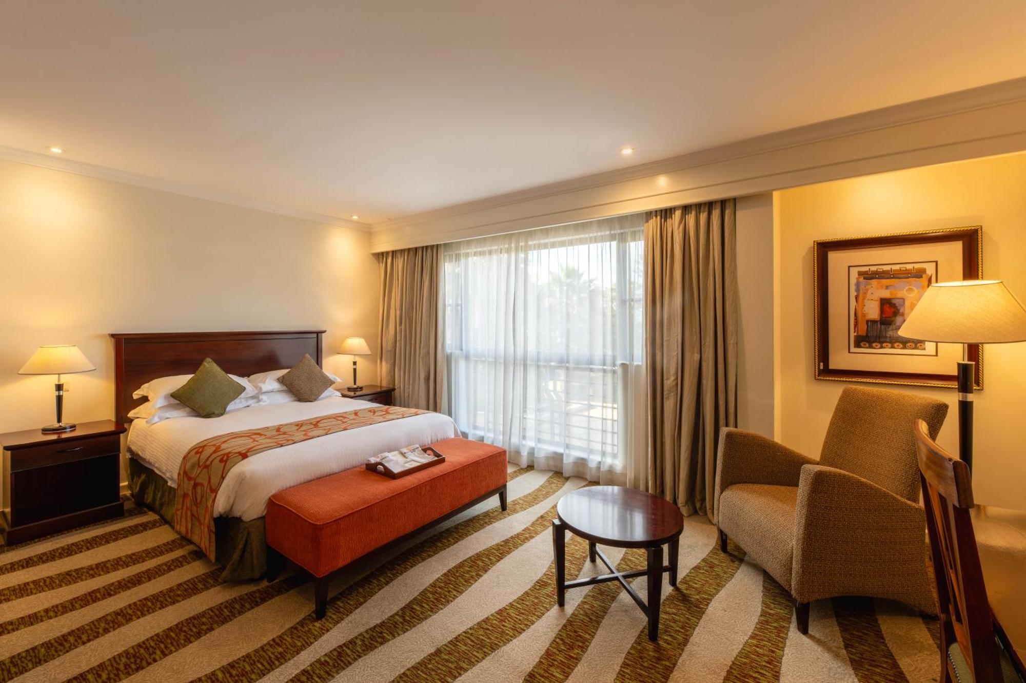 Kigali Serena Hotel Exterior photo